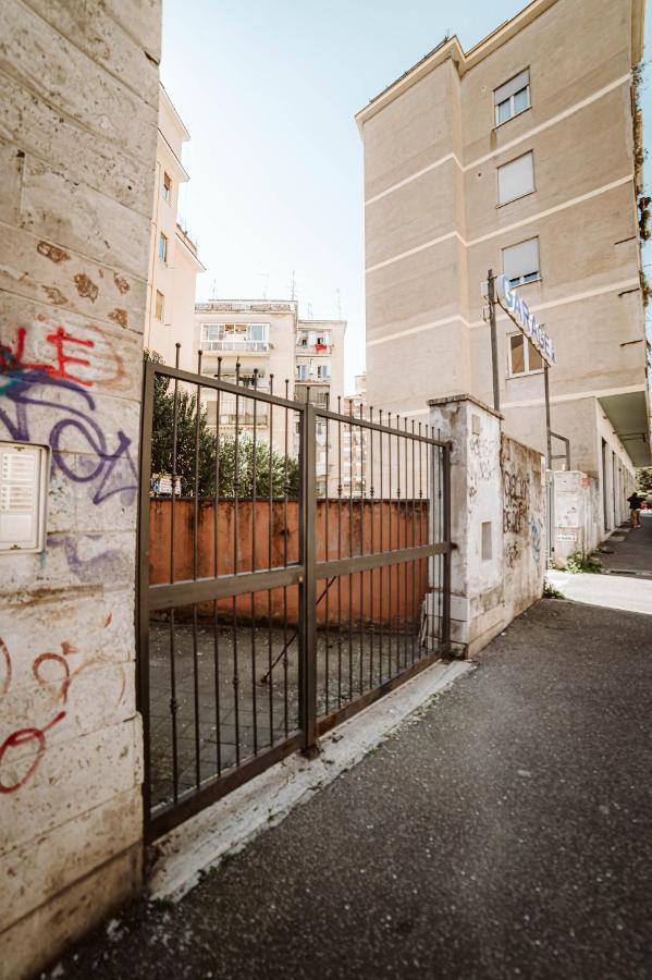 Appartement Casa Gioia - Metro Garbatella à Rome Extérieur photo
